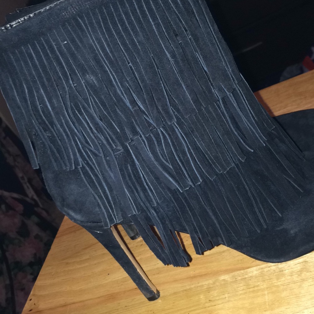 STEVE MADDEN Black suede boot heels